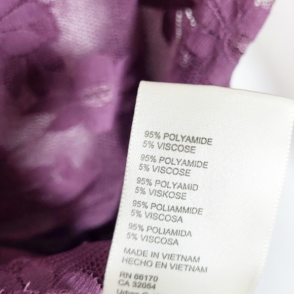 9. Live Boho NWT FREE PEOPLE Flower Fields Sheer Lace Blouse Boysenberry Large - Picture 4 of 10